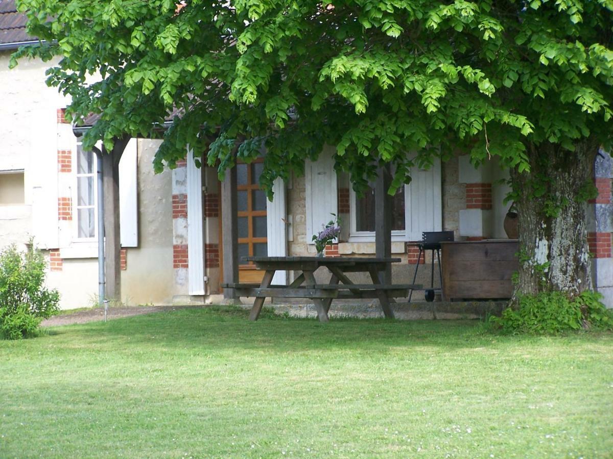 Gite En Forterre Druyes-les-Belles-Fontaines Buitenkant foto